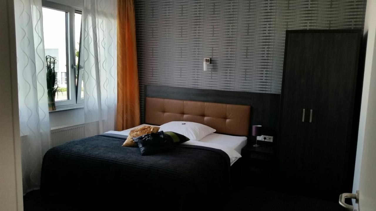 Appart-Hotel, Einsteinstrasse Herzogenaurach Zewnętrze zdjęcie